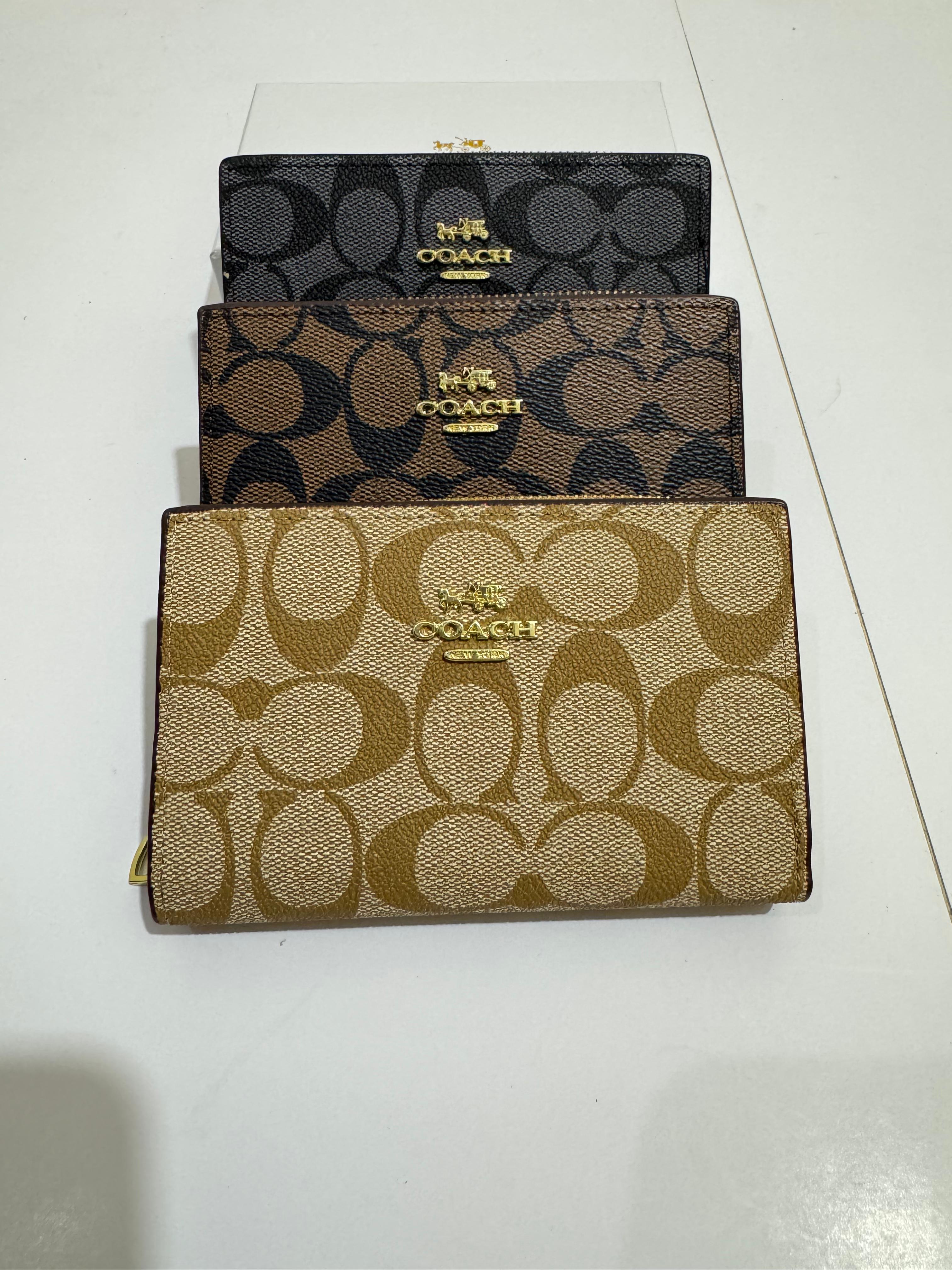 Dompet Coach